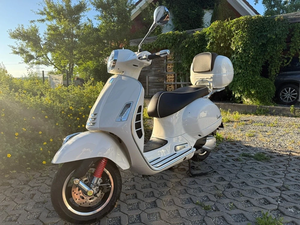 Vespa 300 GTS Super