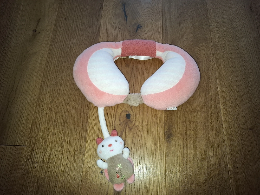 Kleines Nackenhörnchen Babyfehn