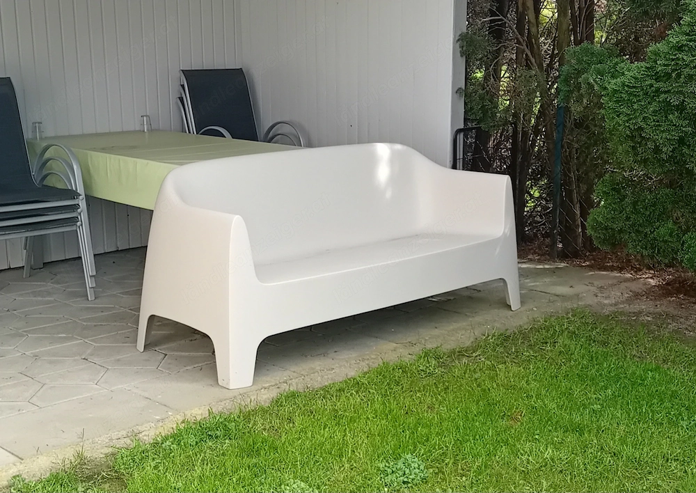 stylische Couch, ca. 175 x 70 cm