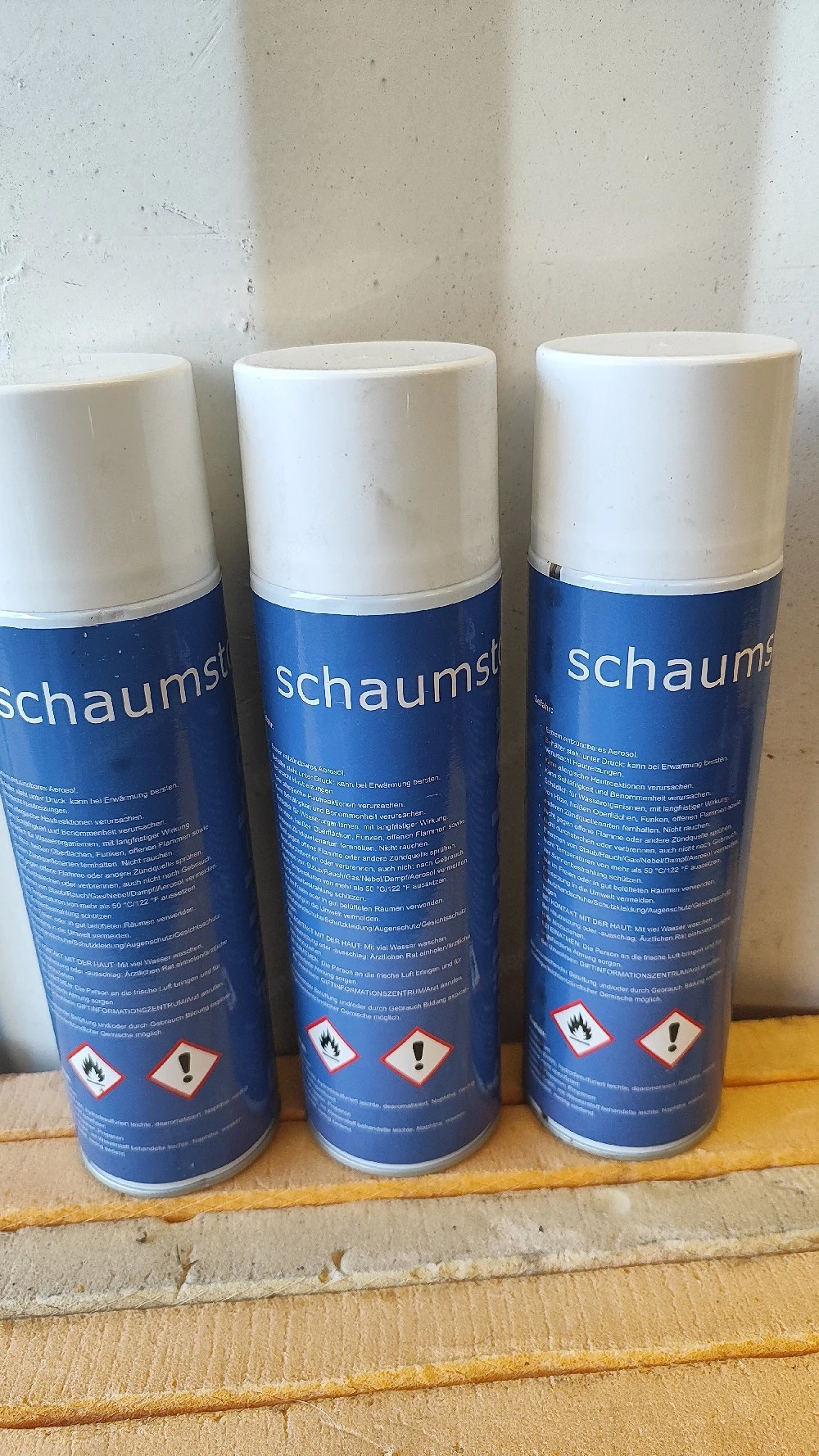 Schaumstoff Sprühkleber zu verschenken 