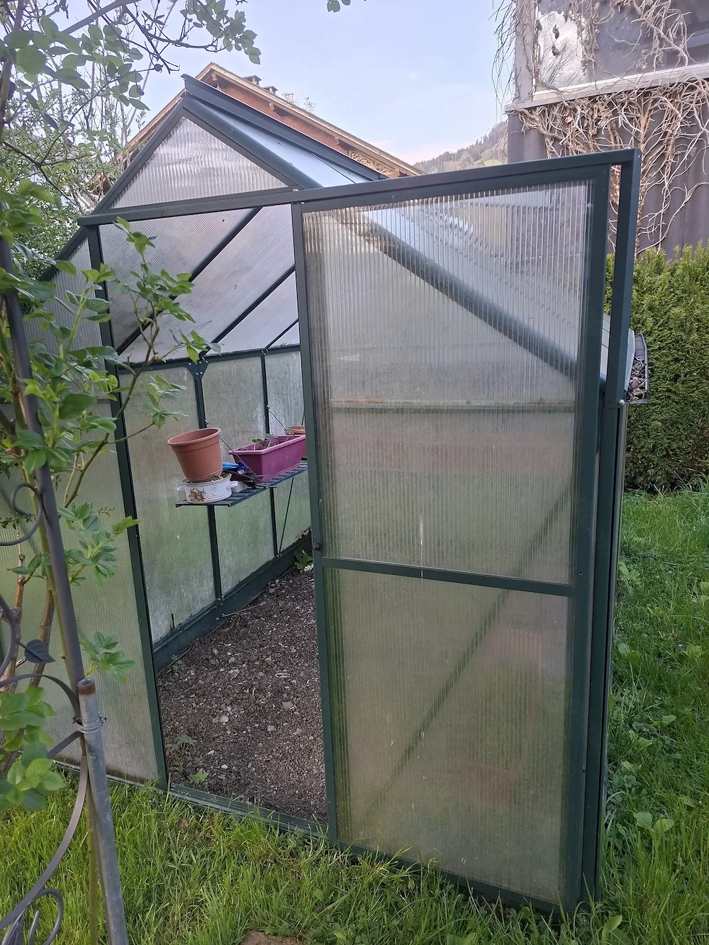 Gewächshaus aus Plexiglas 