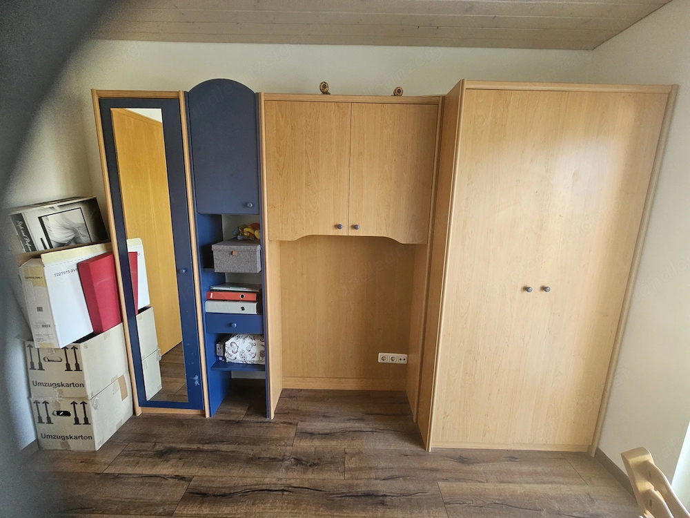 Jugenzimmer Schrankwand