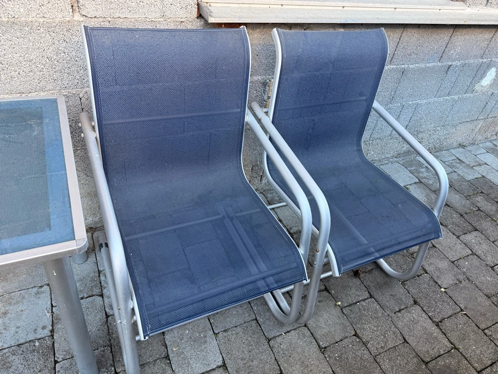  verschenke 2 Gartensessel + Glastisch