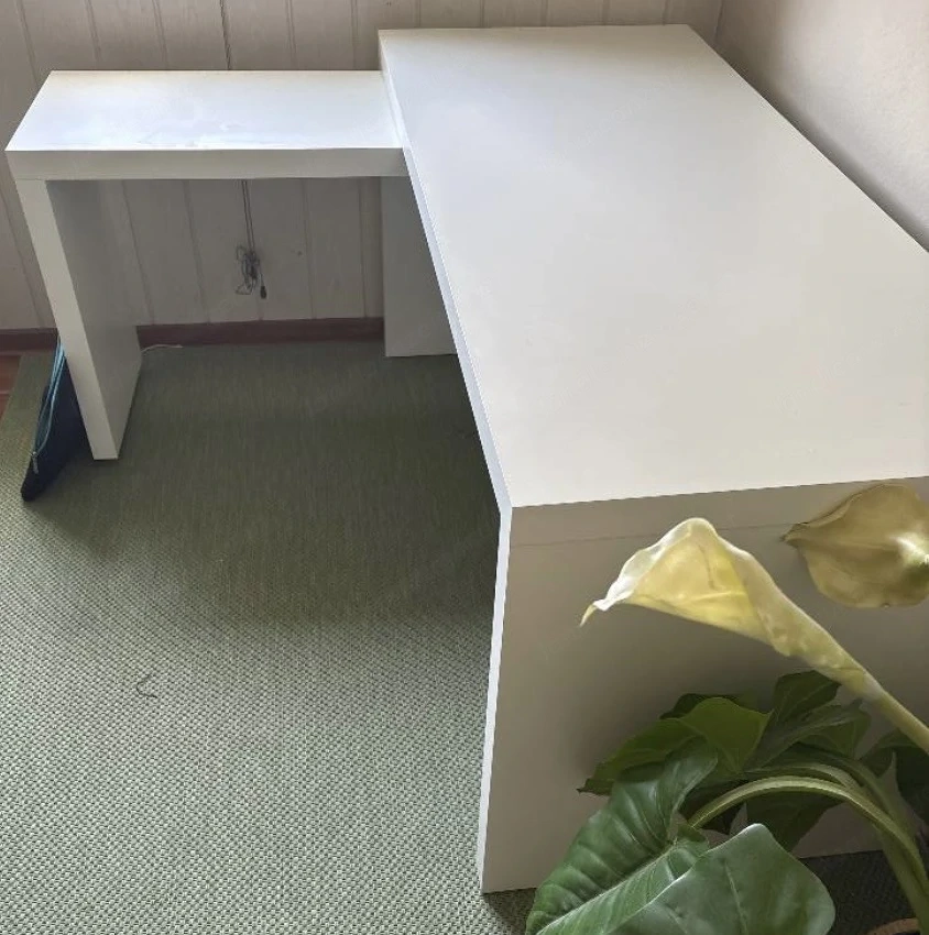 Schreibtisch Ikea (2Jahre alt)