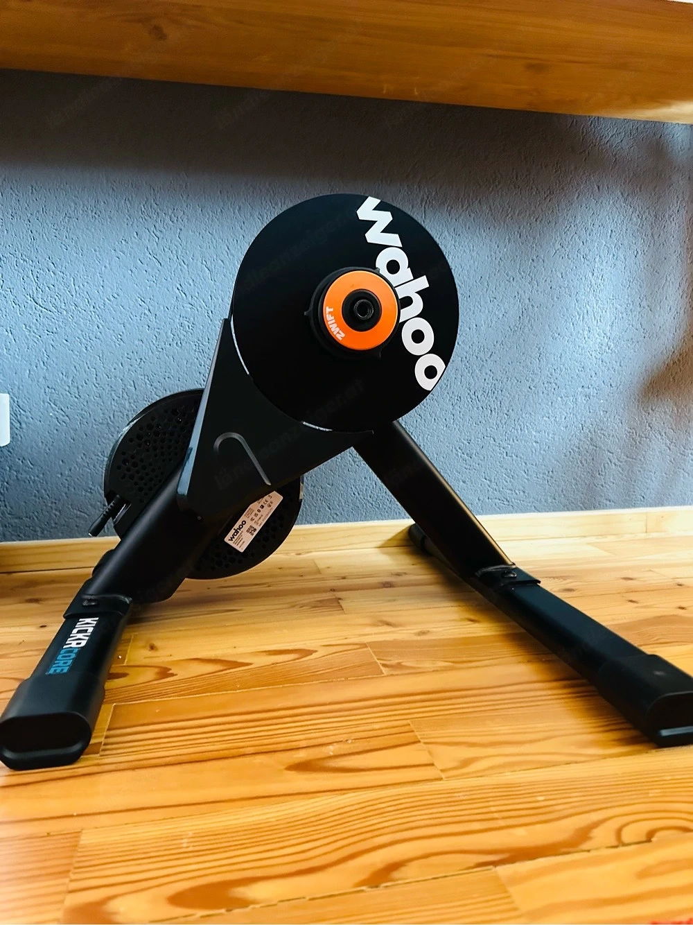 Wahoo KICKR CORE 2 mit Zwift Cog & Click - wie neu