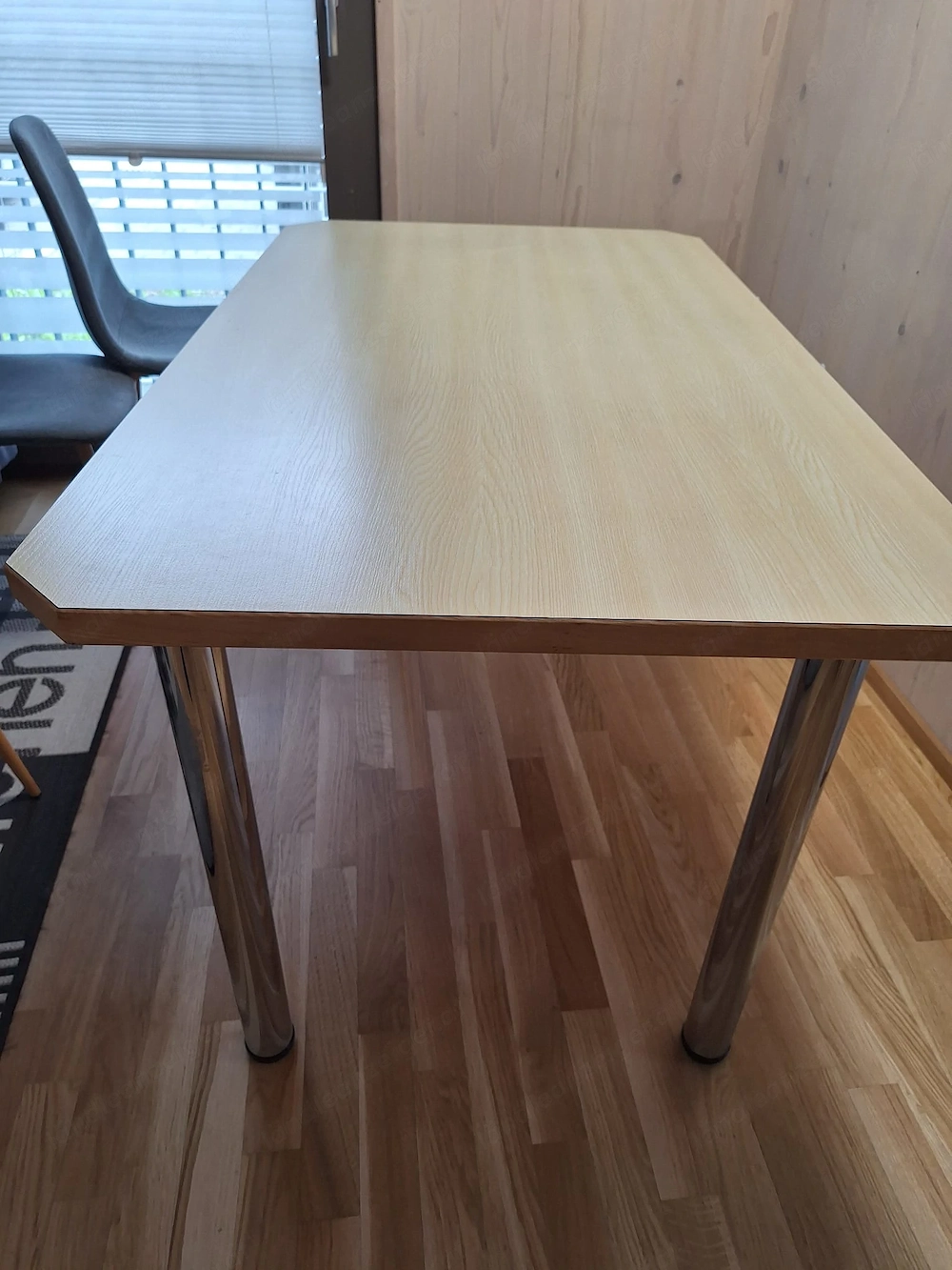 Tisch für Küche oder Büro - neuwertig 