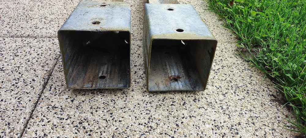 Einschlagbodenhülse 9x9 cm für Pfosten