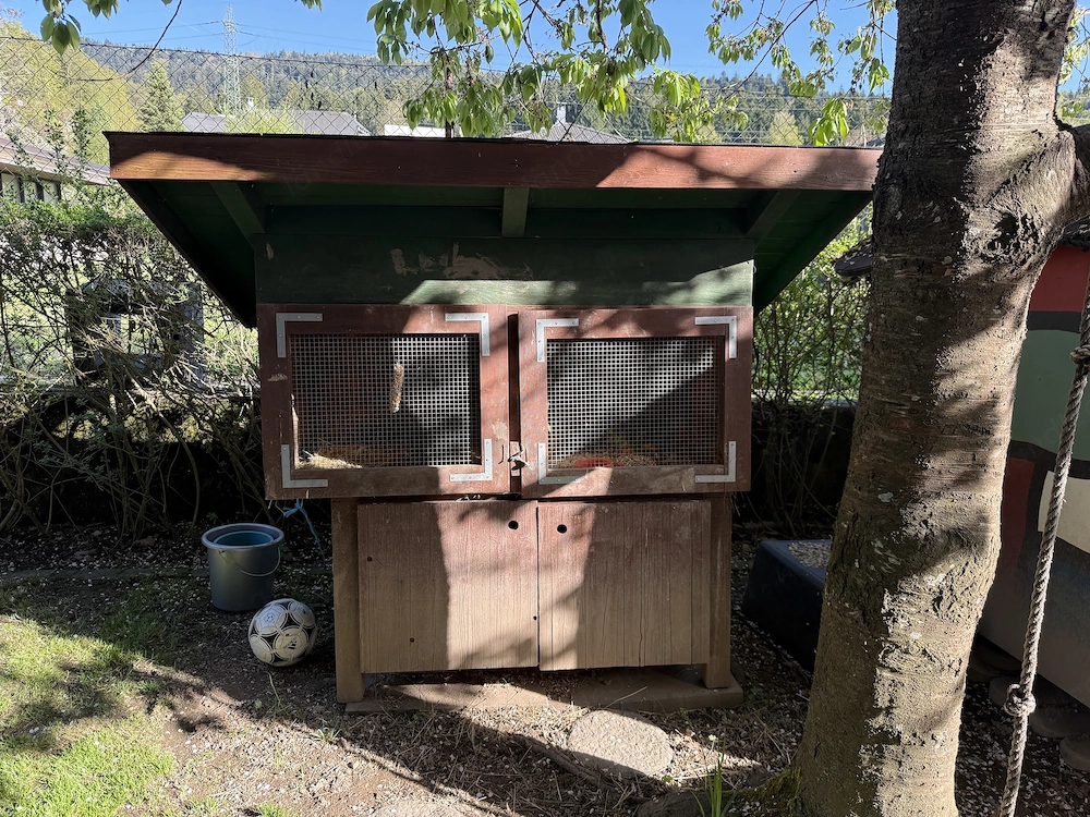 Kleintierstall massiv vom Tischler