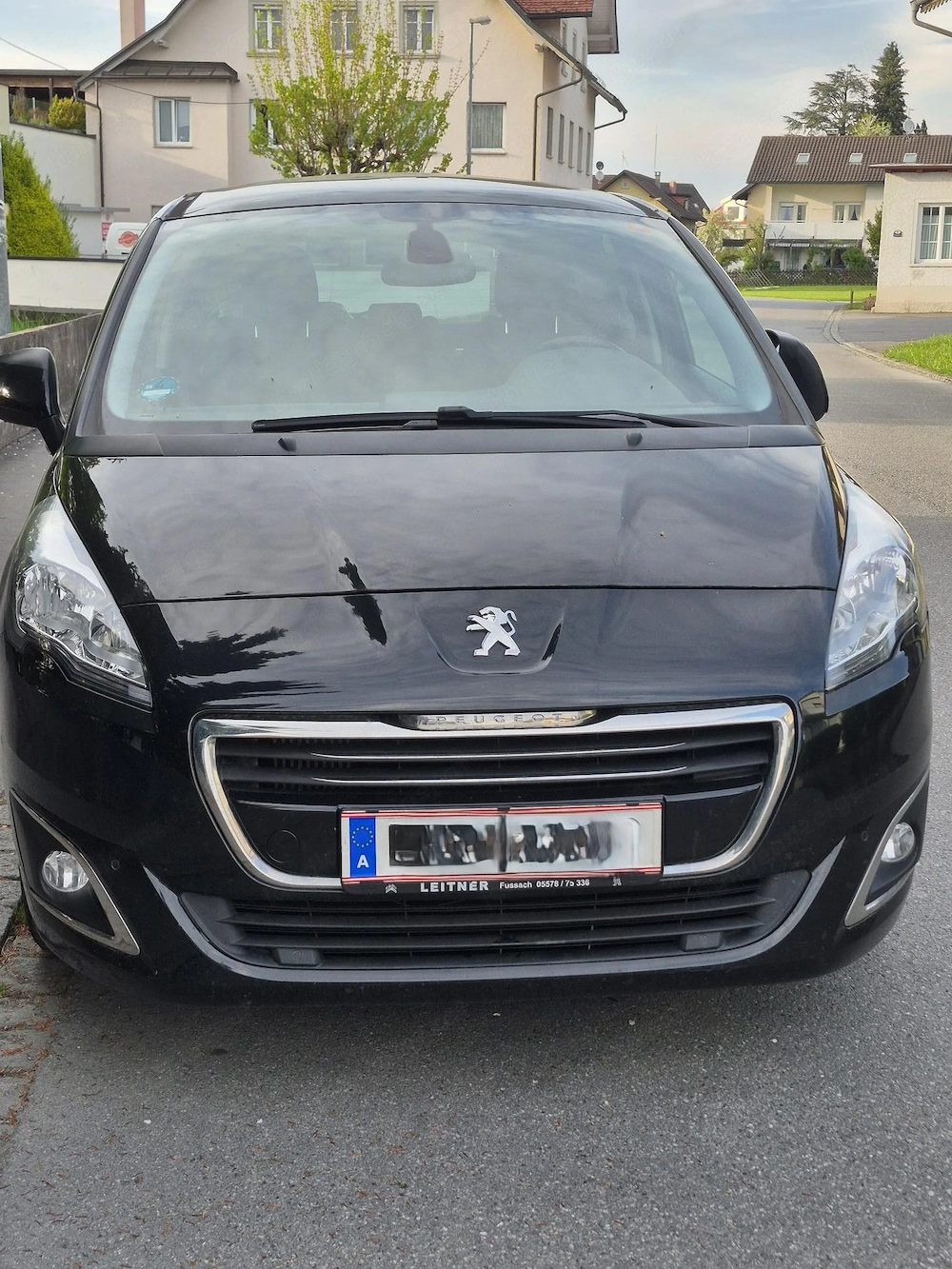Peugeot 5008, Erstzulassung 2015, 7 Sitzplätze - DEFEKT!