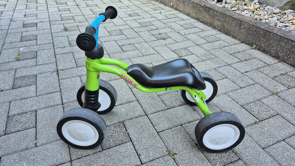 Pucky Rutschfahrzeug