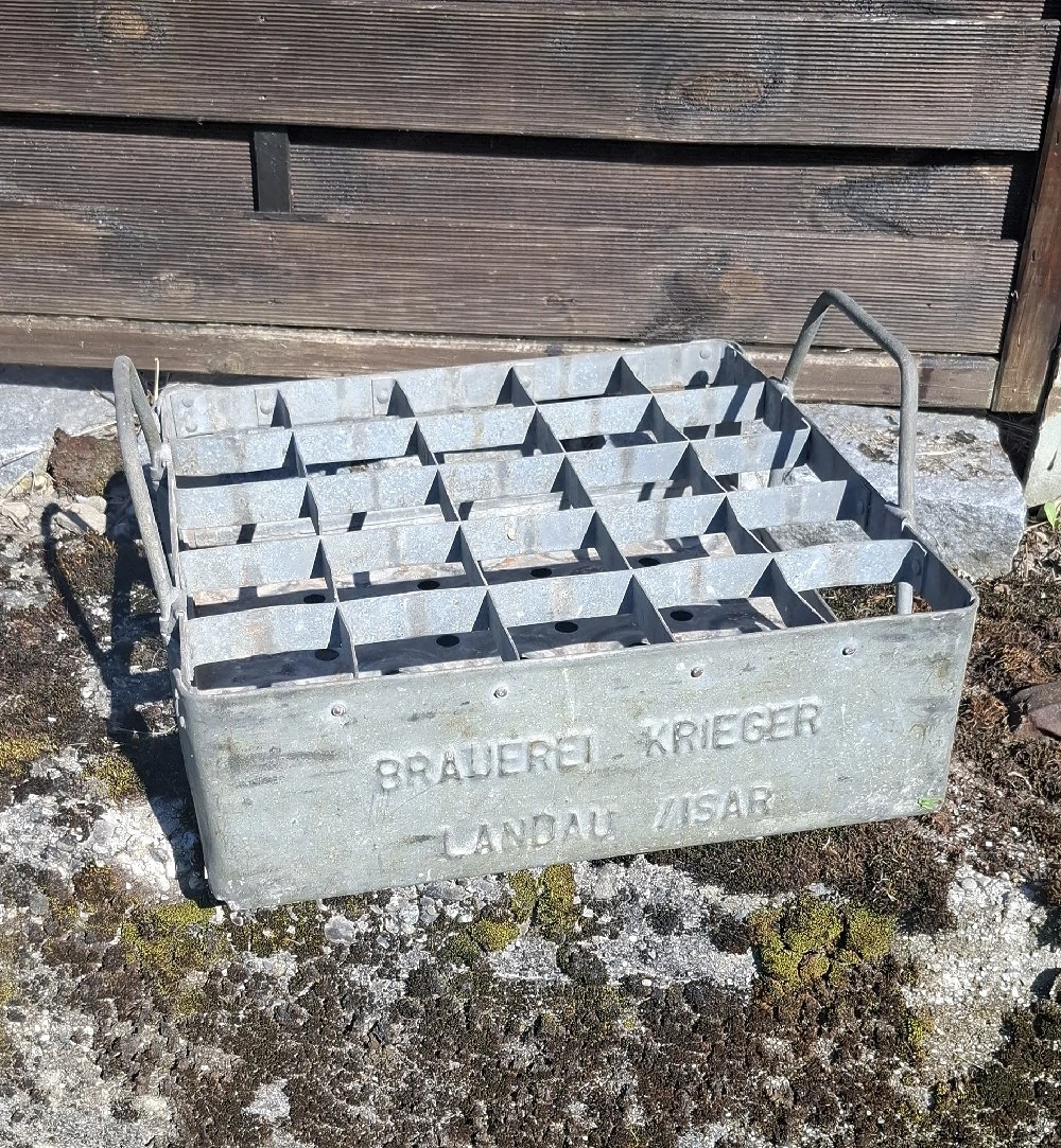 Alte Bierkiste Metall