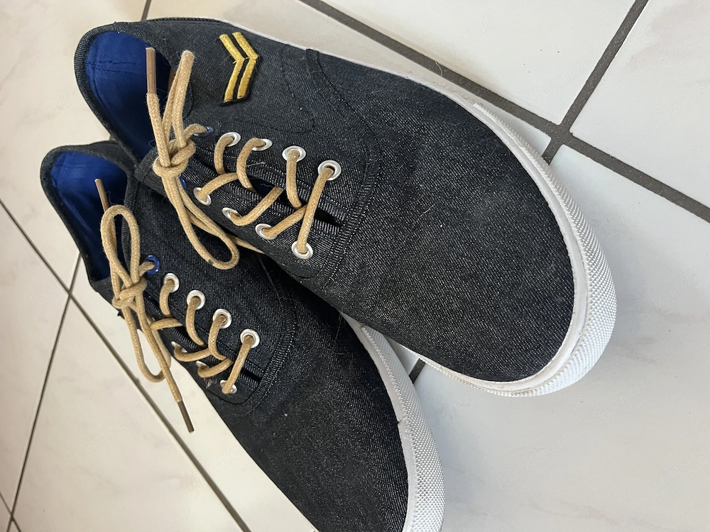 Neuwertige Schuhe