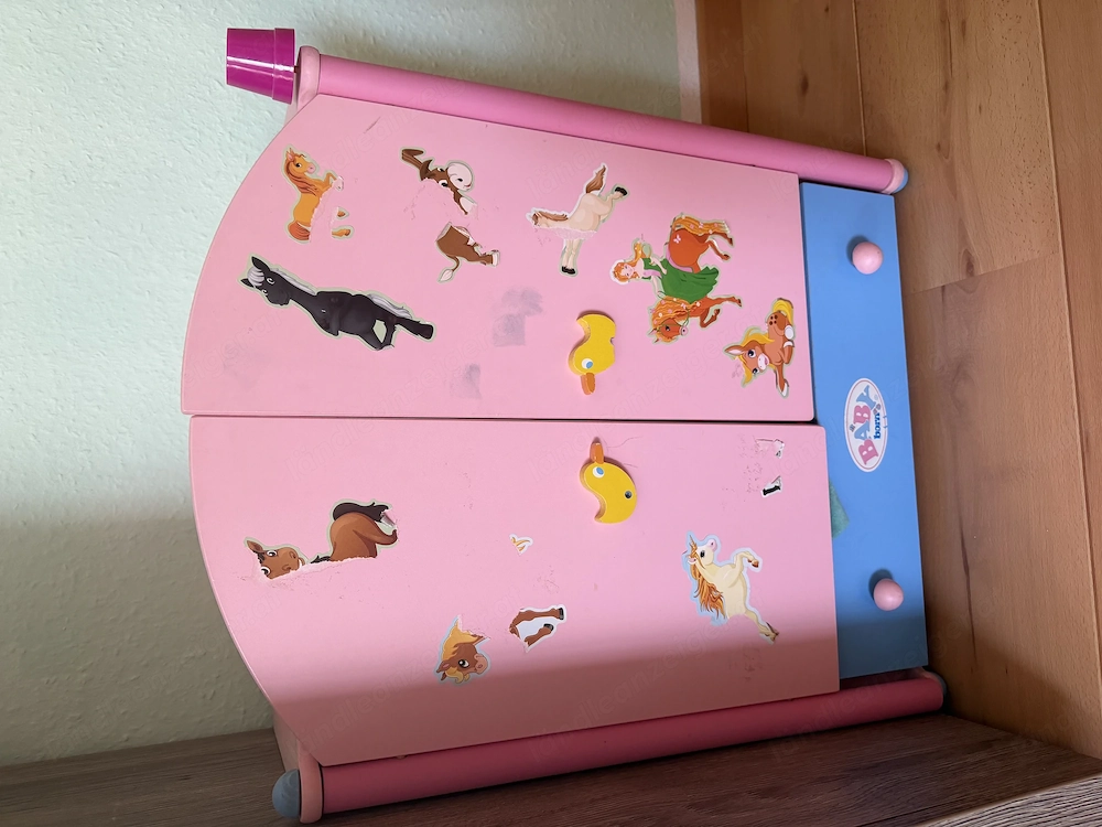 Puppen Kleiderschrank 