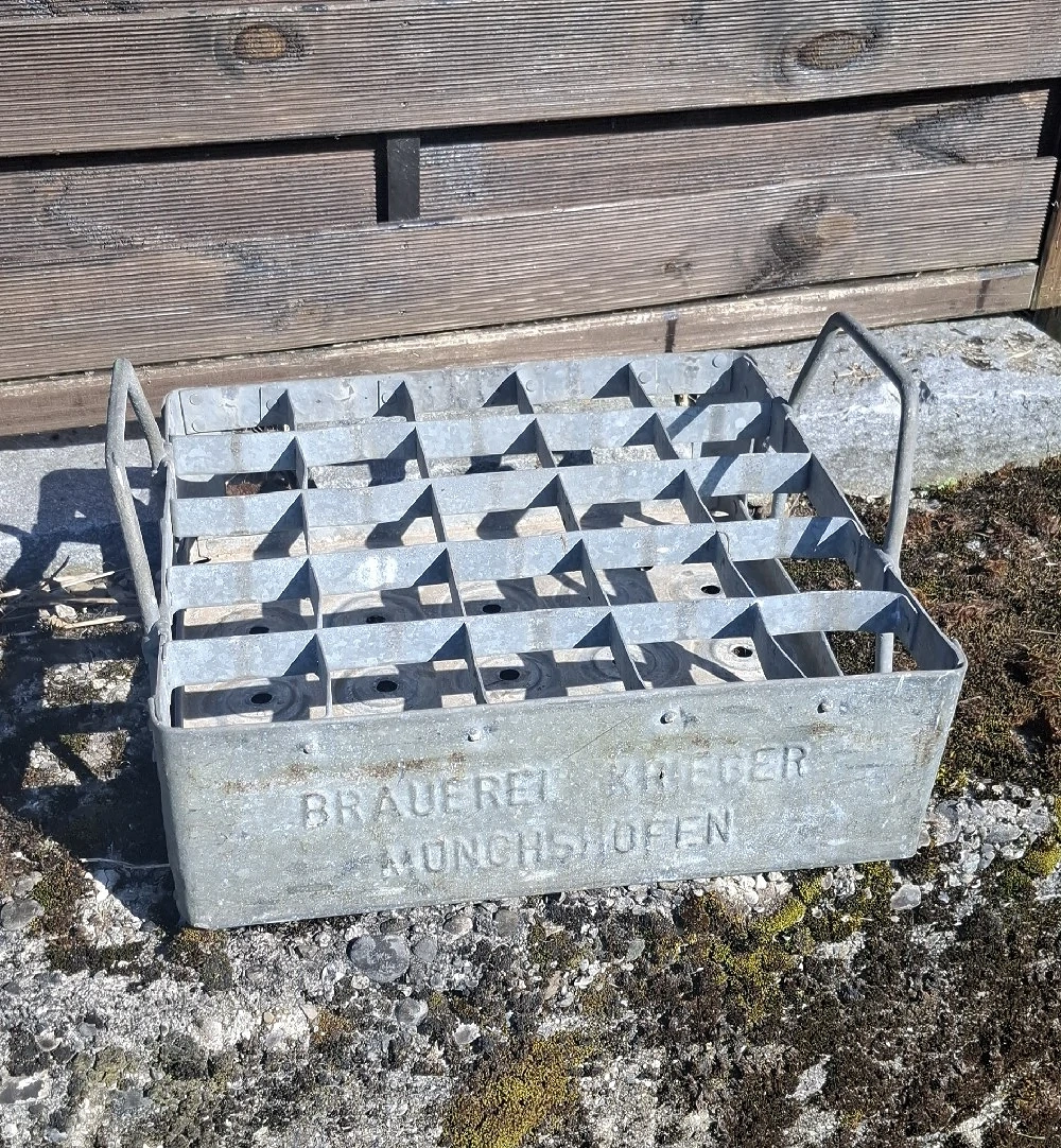 Antike Bierkiste Metall 