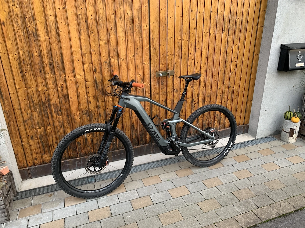 E-Bike Cube Fully
