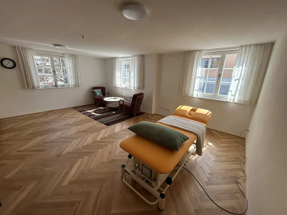 Therapieraum Praxis zur Miete für Physiotherapeuten, Ergotherapeuten, Masseure, u.Ä.m.