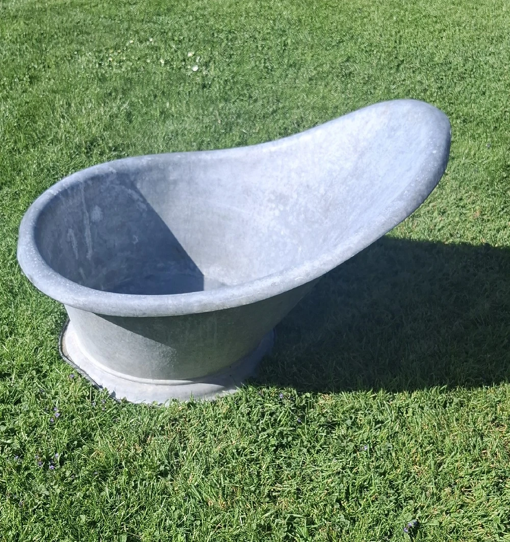 Antike Zink Sitzwane