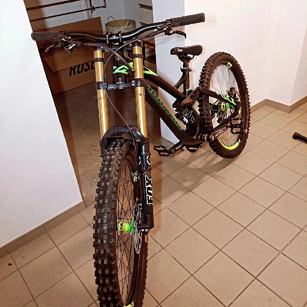 Procycle High-End Downhill