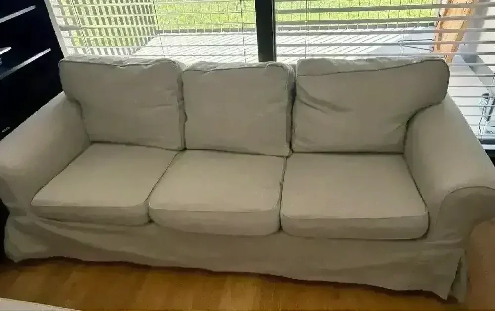 IKEA Ektorp 3er Sofa + Hocker mit Stauraum - hellbeige - günstig abzugeben