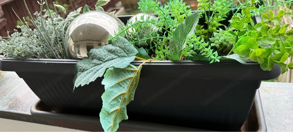     5er Set Balkon Pflanztöpfe mit Kunstpflanzen pflegeleicht