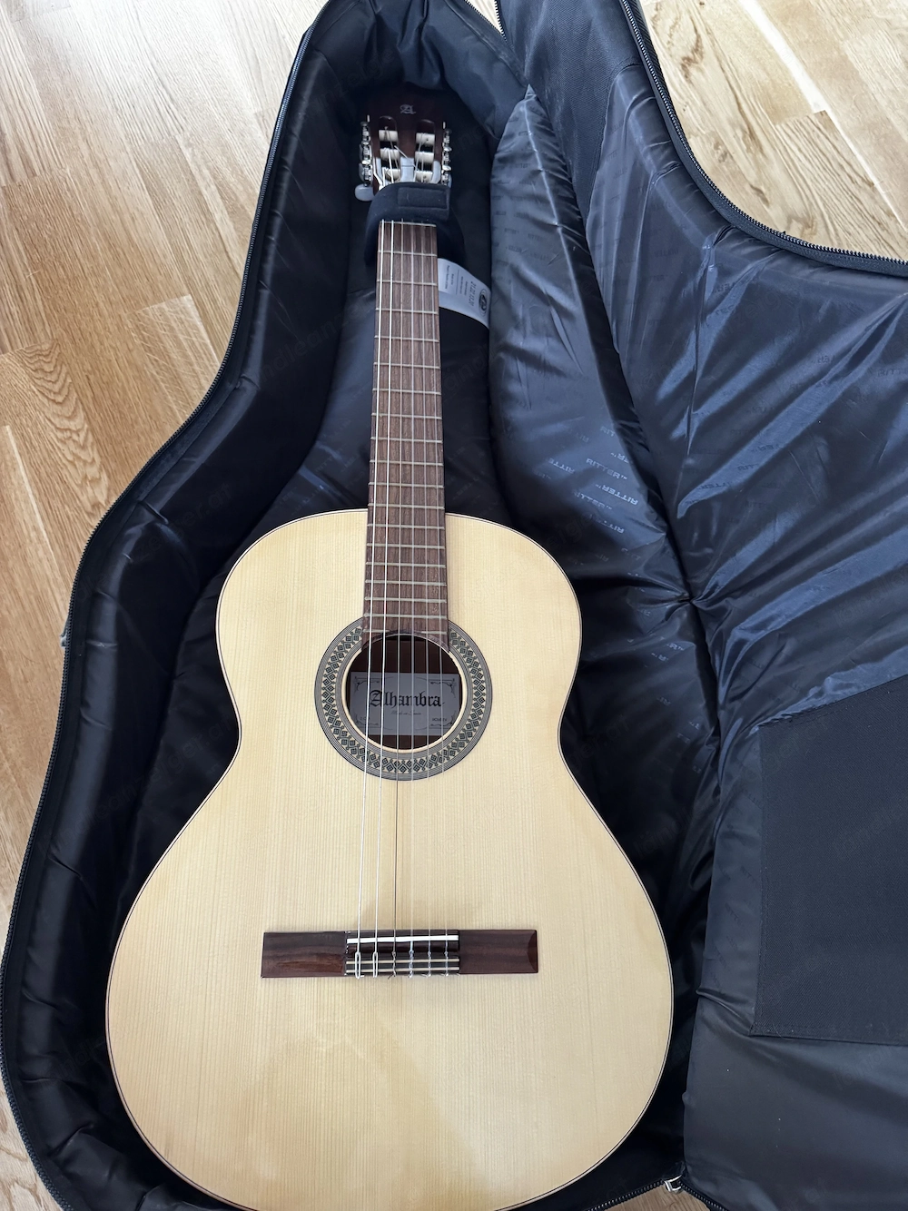 Gitarre Alhambra 2 C A inkl. Tasche von Ritter