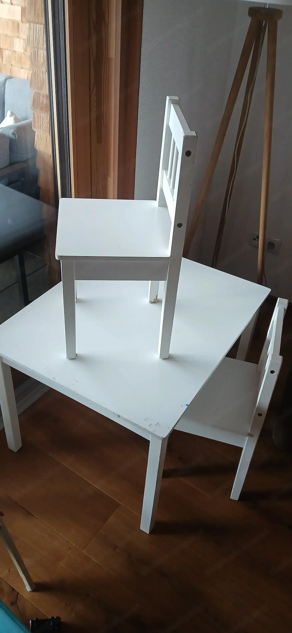 Sitzgruppe für Kinder  abzugeben 