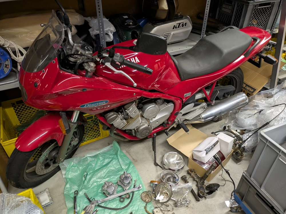 YAMAHA Diversion 600 - 4 Zylinder - Motorrad 