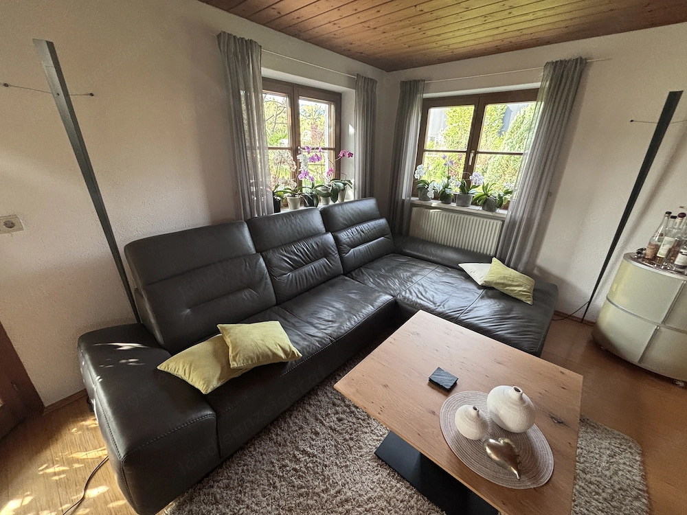 Komfort-Couch in echt Leder der Farbe Antrazit