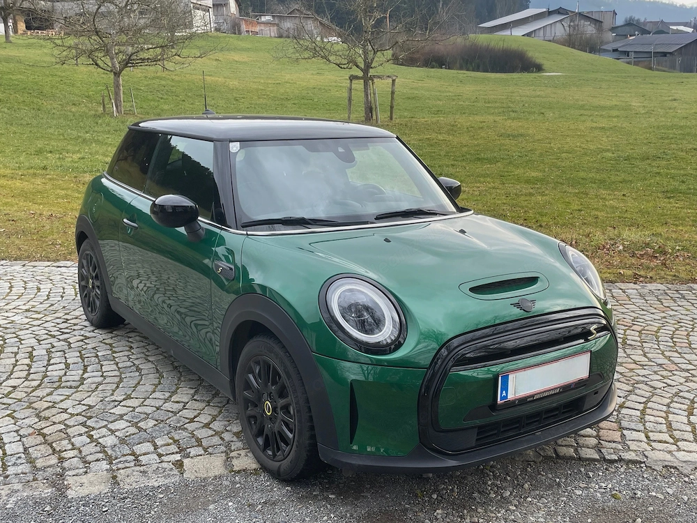 Voll elektrischer MINI Cooper SE   Leasingübernahme   Laufzeit bis November 2027