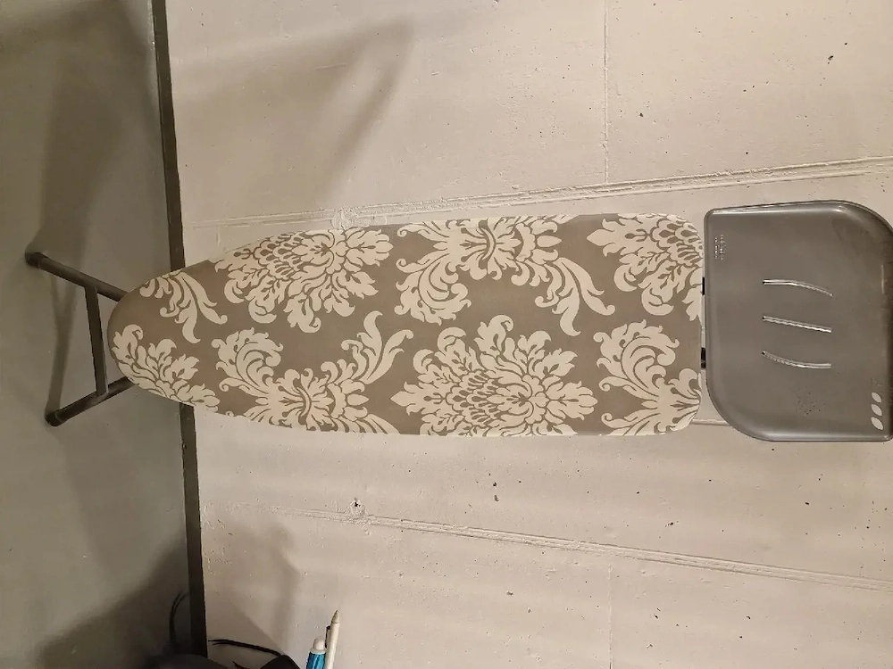 Stabiles Bügelbrett - Top Zustand