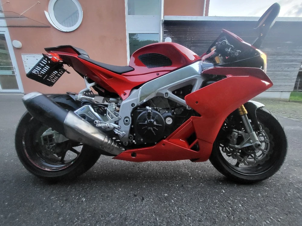 Aprilia rsv4