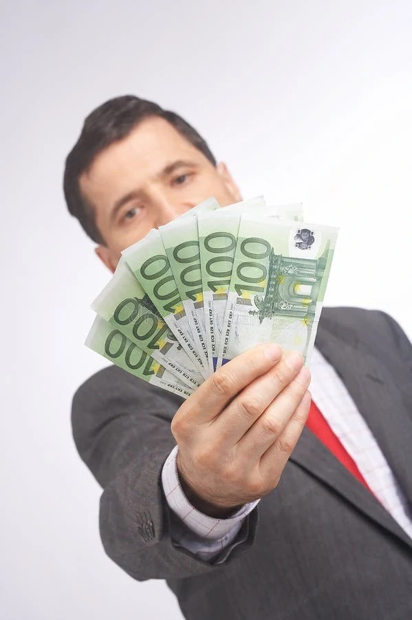 Wir bieten Kredite: und Investitionen für Privatpersonen und Unternehmen mit sehr einfachen Konditio