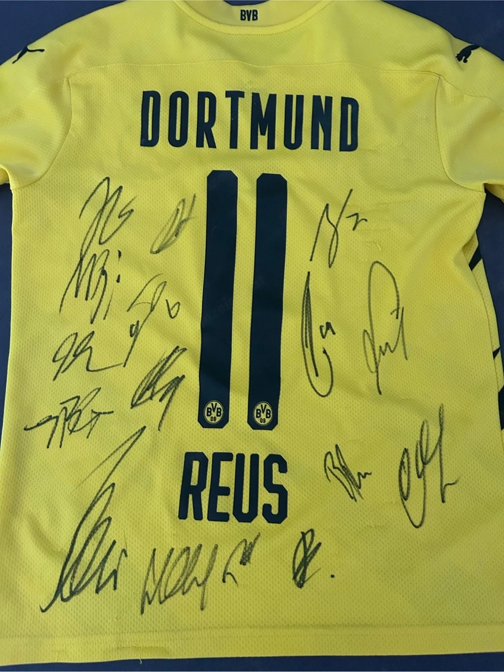 orginales trikot mit unterschrift von Bellingham, Reus, Adeymi und co