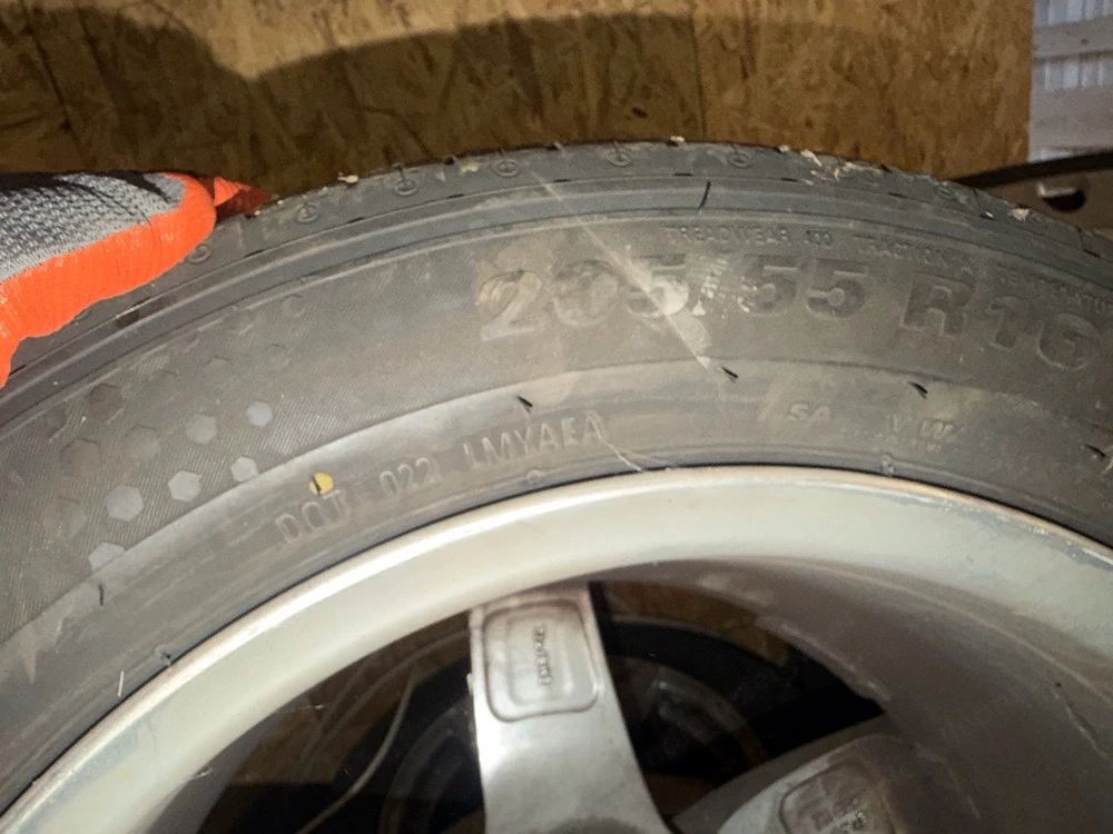 205 55   16 für vw golf 5-67 alufelgen gute s.reifen