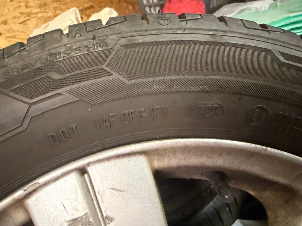 185 60 15 für vw polo gute S.reifen mit alu felgen