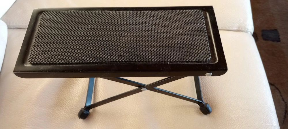 Gitarren Zubehör: Fußbank, Kapodaster