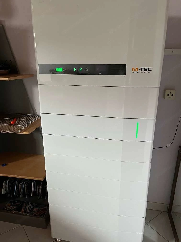 M-Tec Energy-Butler 12Kw mit Batteriespeicher 23KW
