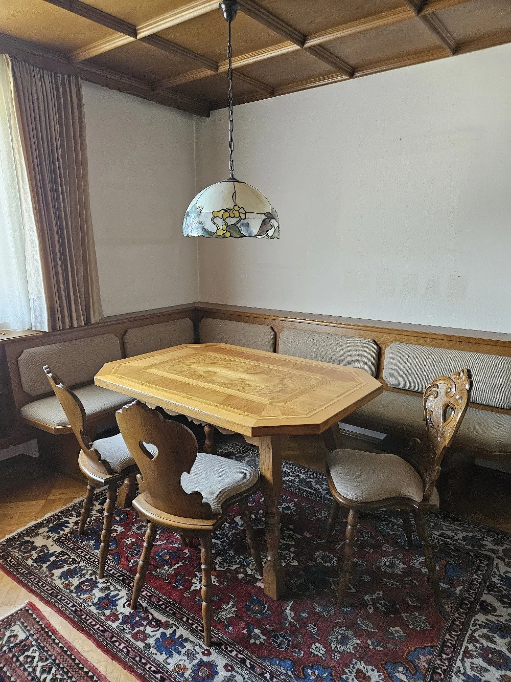 Montafonertisch massiv mit Intarsien