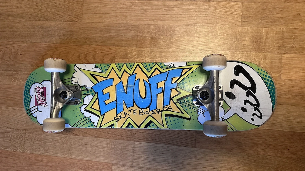 Kinder Skateboard enuff 