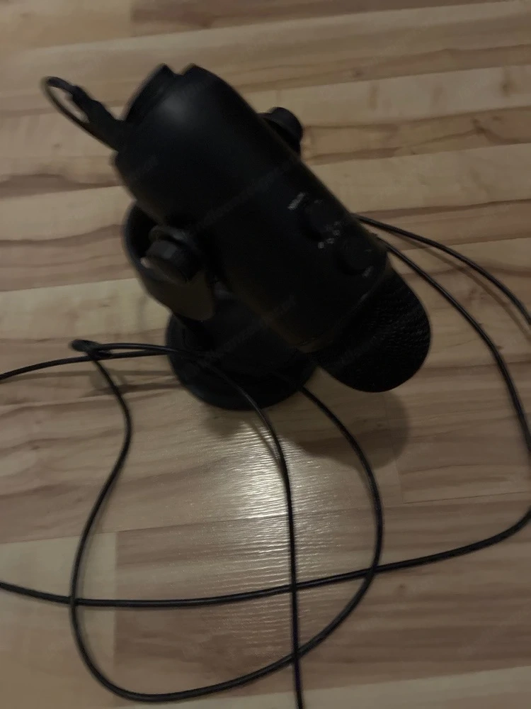 Standmikrofon Blue ( Preis VB)