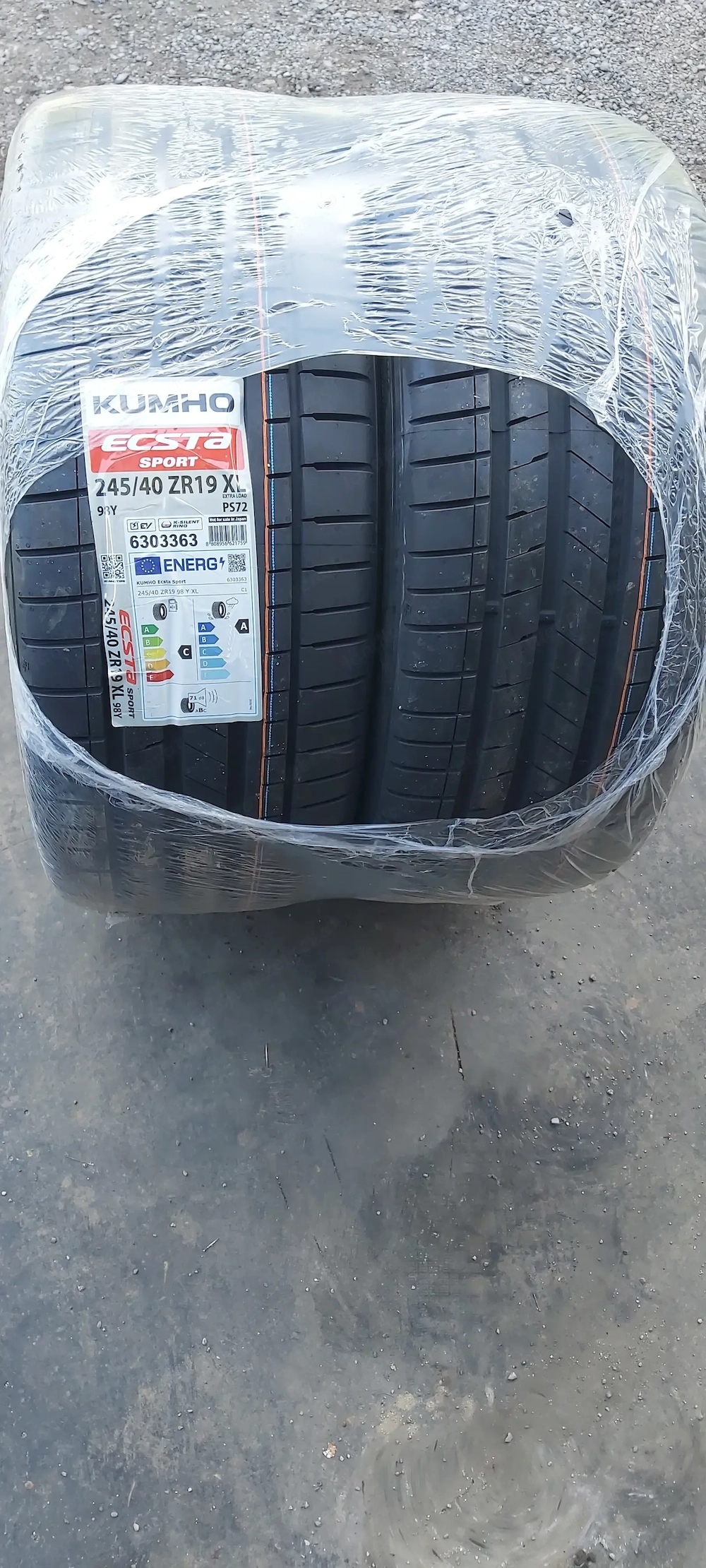 Zwei neue Sommerreifen