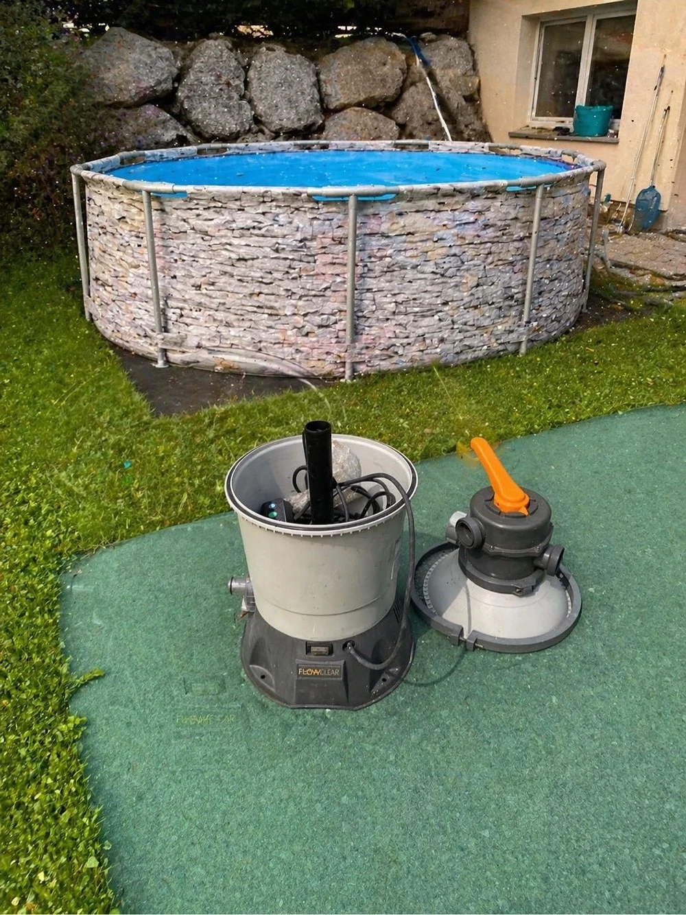 Pool inkl Sandfilteranlage