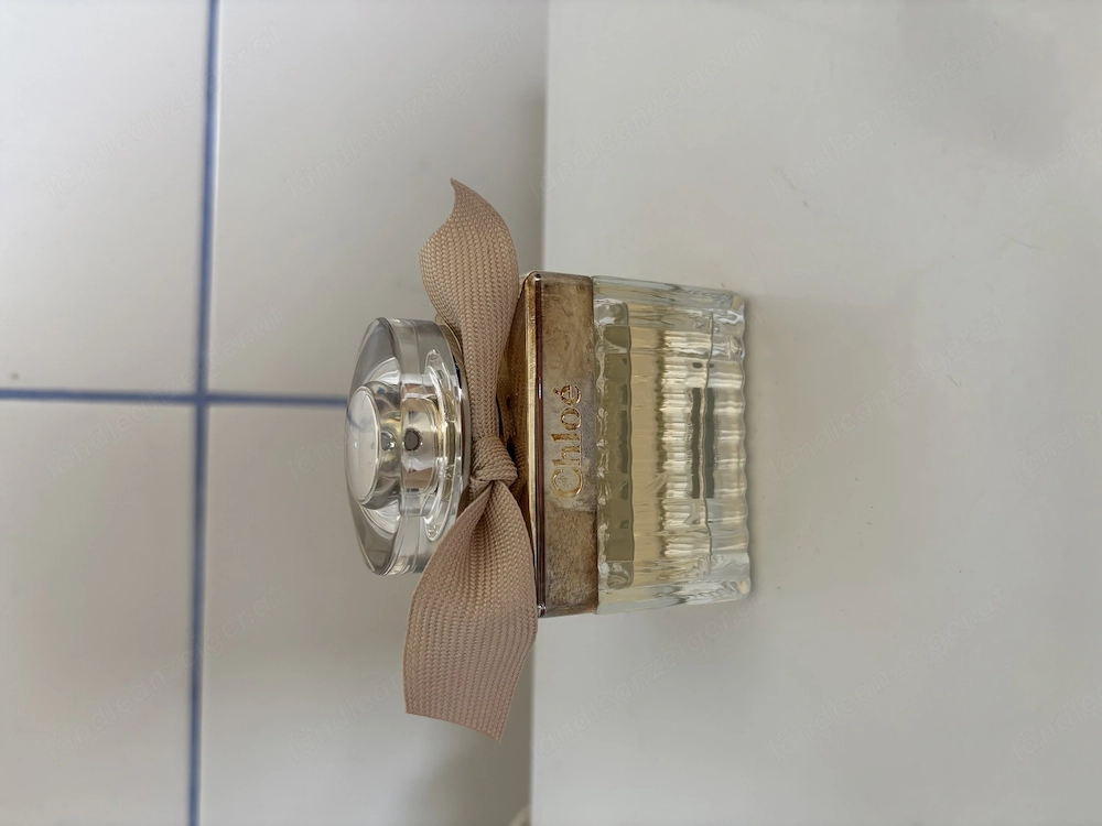 Chloé Eau de Parfum (Signature)