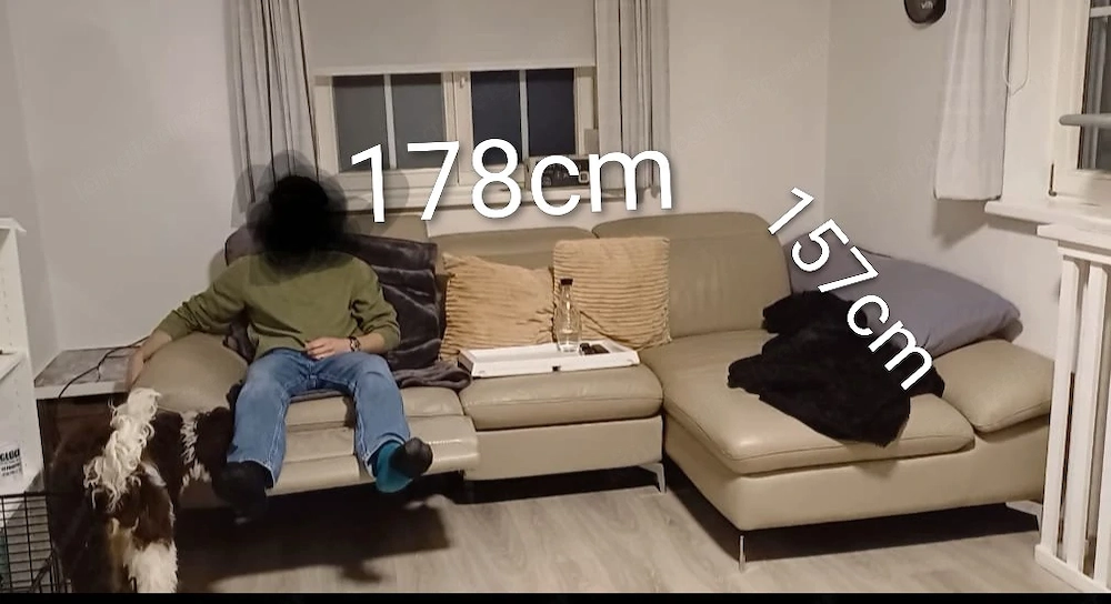 Leder-Couch mit elektrischer Relaxfunktion   wegen Platzmangel abzugeben