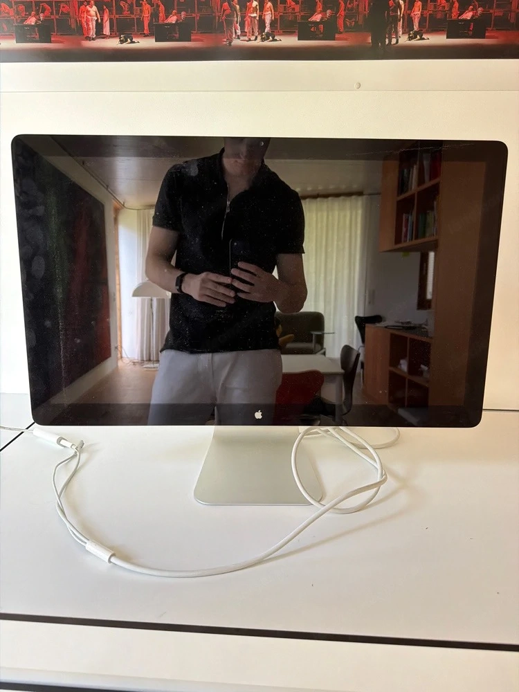 Apple Thunderbolt Display