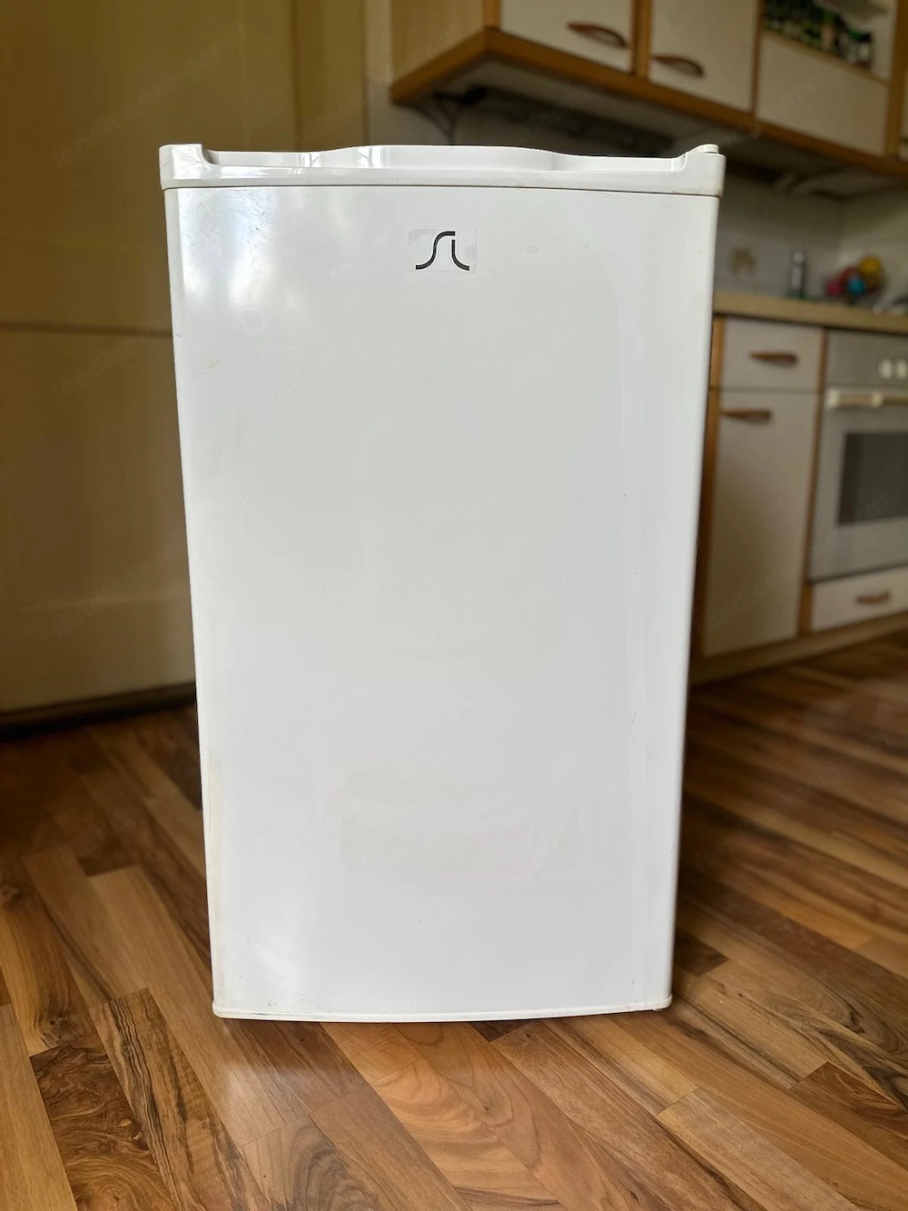 Kleiner Gefrierschrank mit 3 Schubladen   voll funktionstüchtig