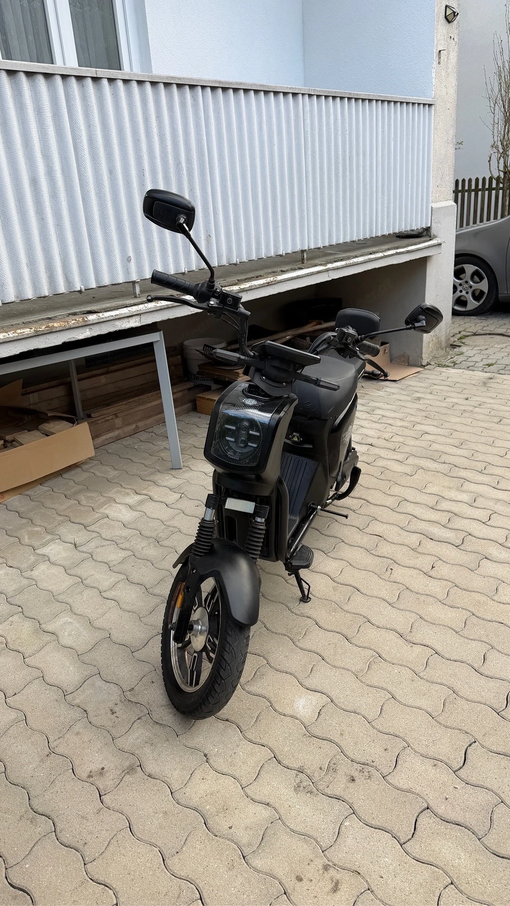 E.F.O EB250P E-Scooter   E-Roller