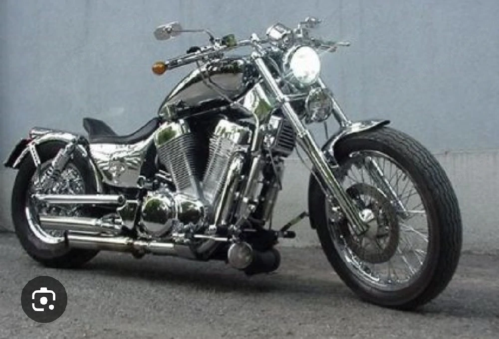 suche jemand der sich mit eine suzuki intruder vs 1400 auskennt