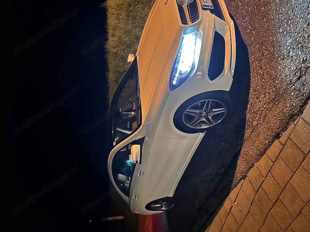 Mercedes-Benz CLA-Klasse AMG Paket wenig Km