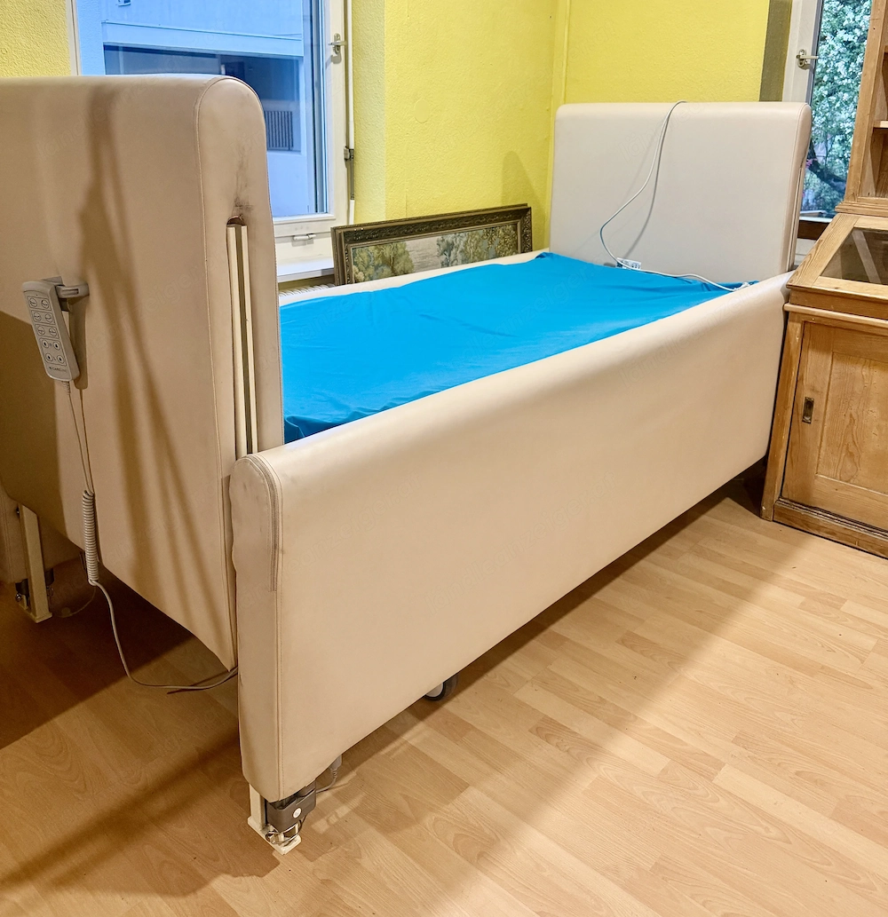 Pflegebett von Careline 